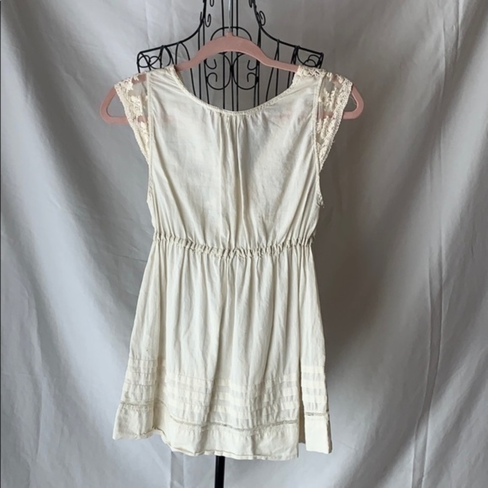 Energie | Sleeveless Lace Top - Picture 4 of 6